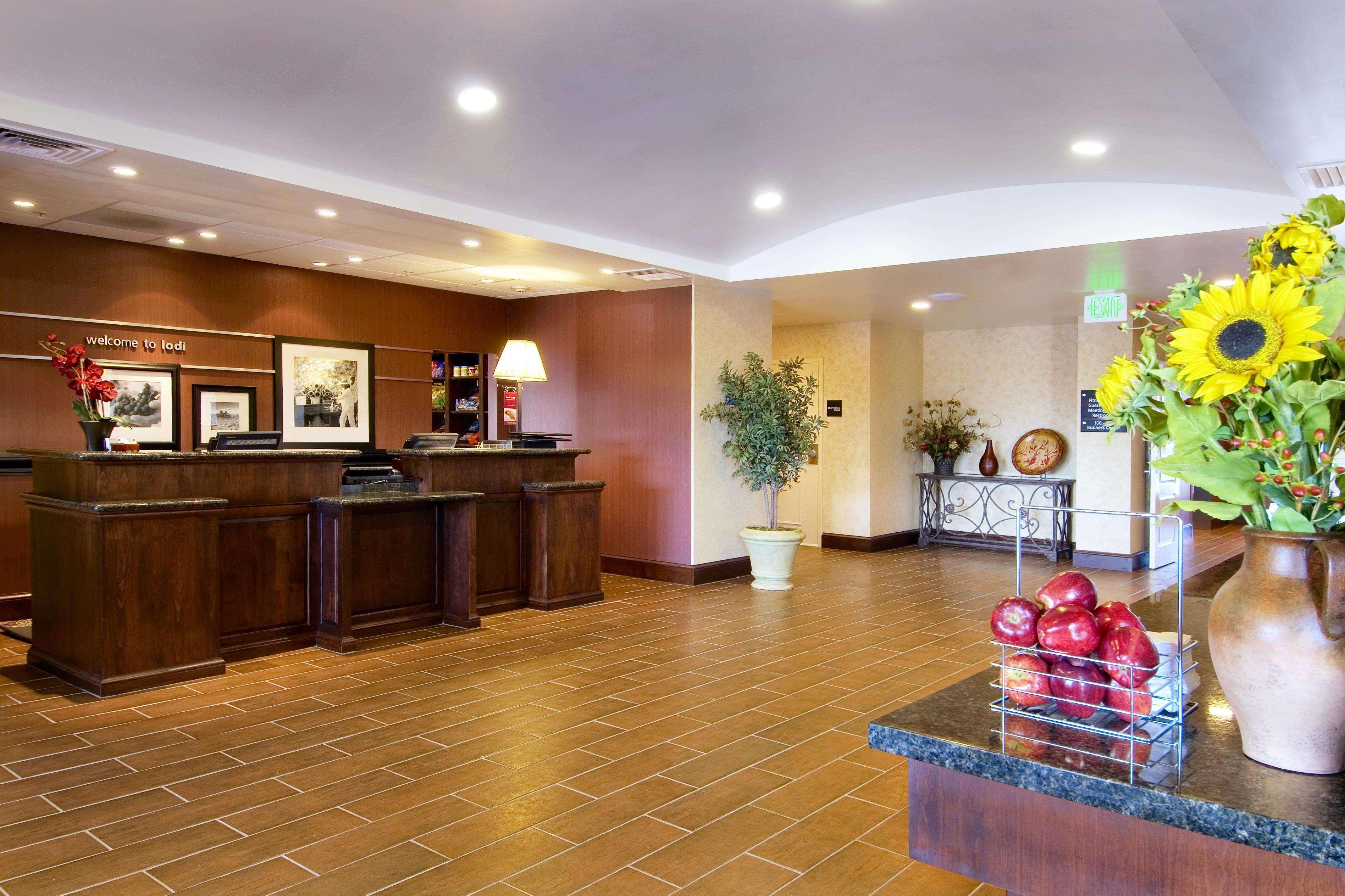 Hampton Inn & Suites Lodi İç mekan fotoğraf