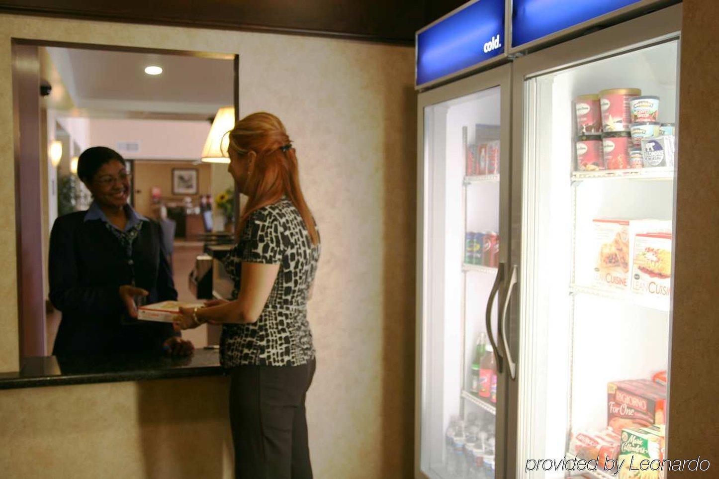 Hampton Inn & Suites Lodi Restoran fotoğraf