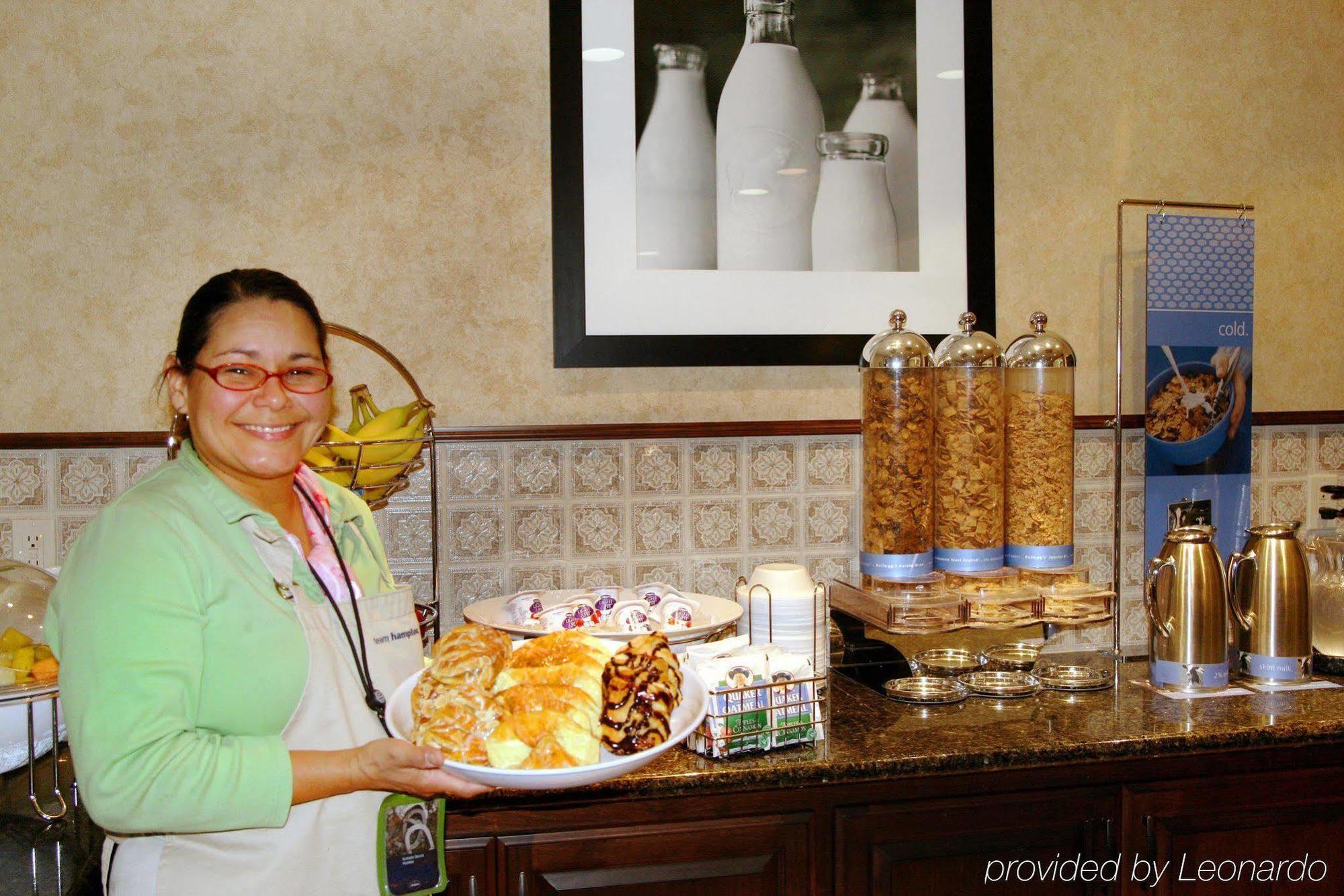 Hampton Inn & Suites Lodi Restoran fotoğraf