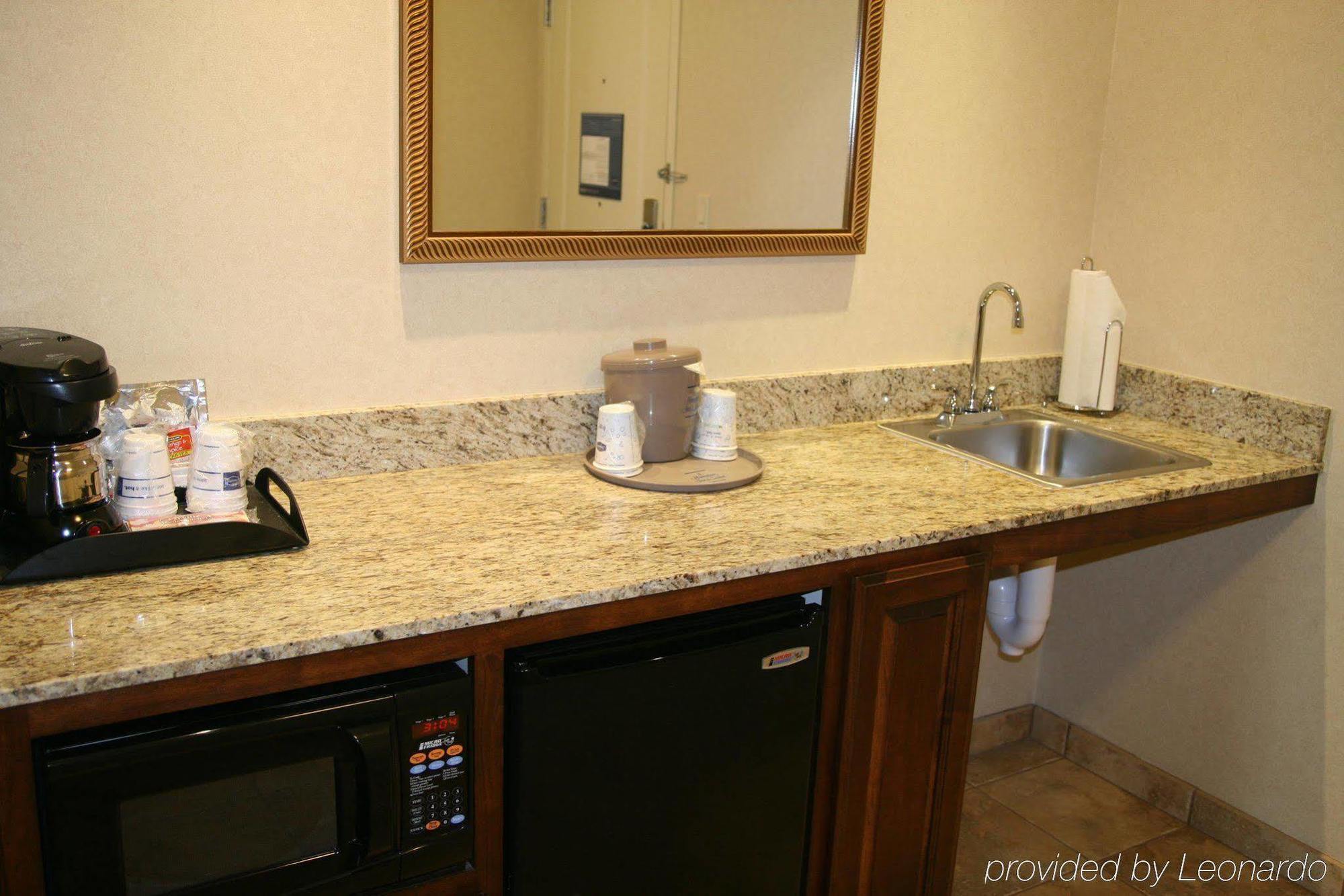 Hampton Inn & Suites Lodi Oda fotoğraf