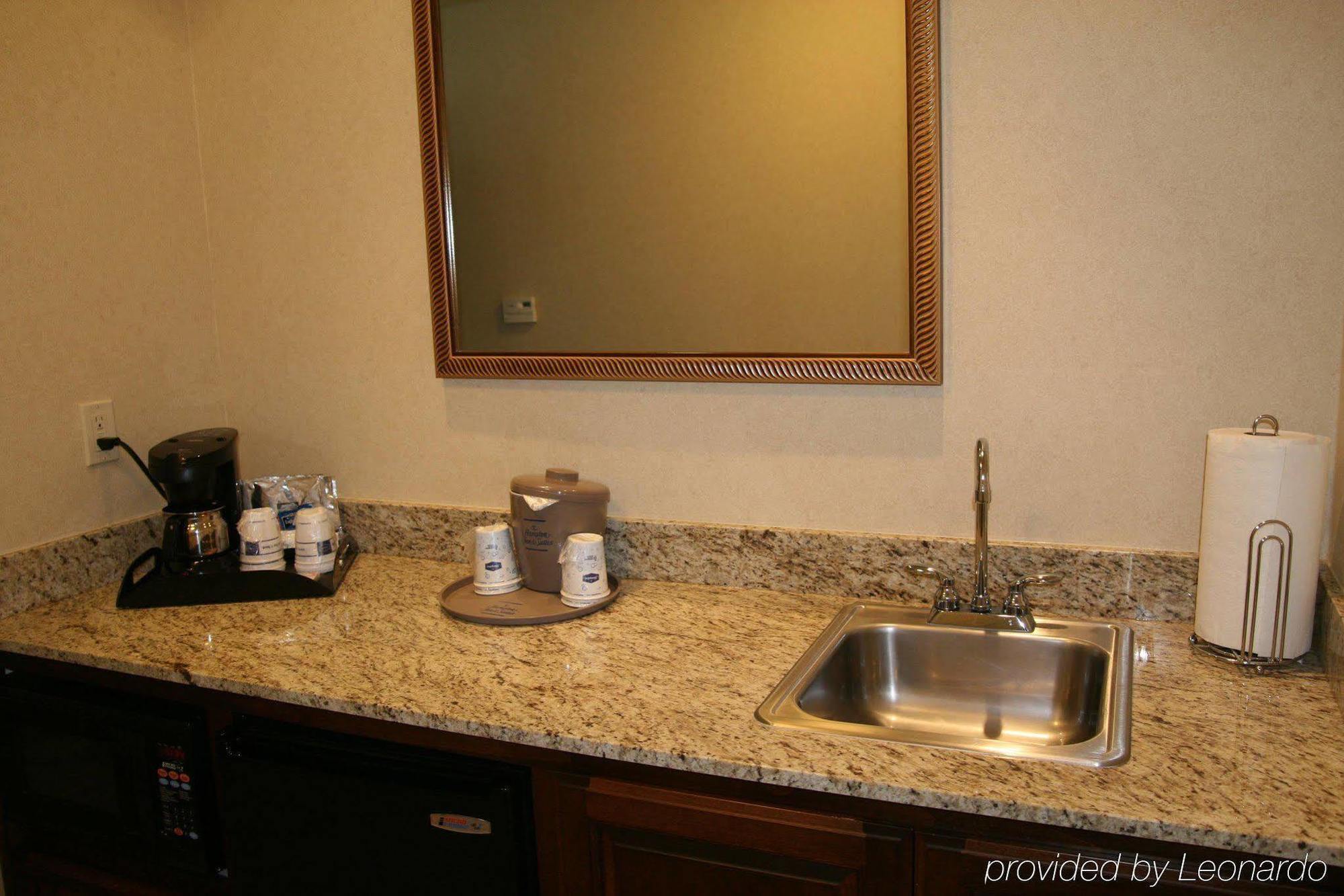 Hampton Inn & Suites Lodi Oda fotoğraf